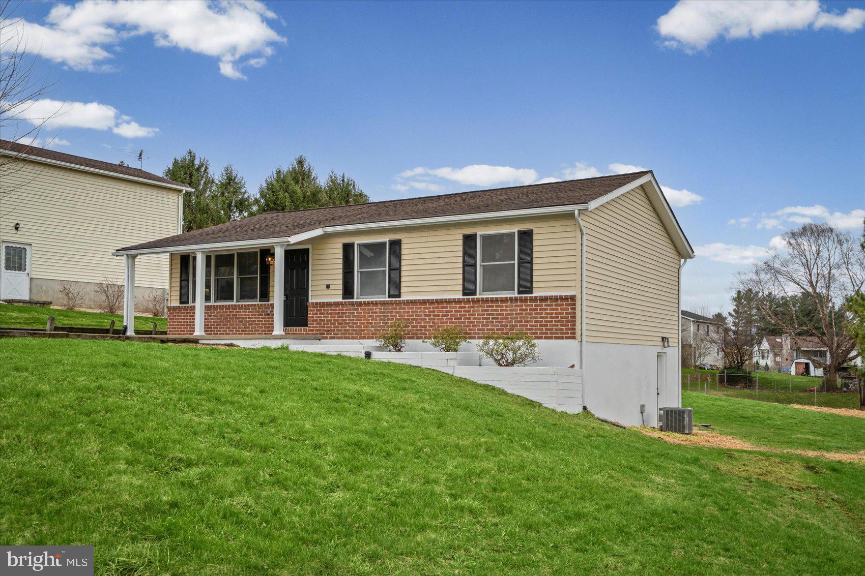 WHISPERING VALLEY - Residential