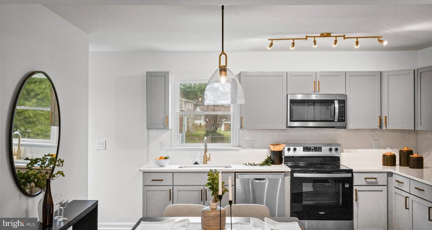 WHISPERING VALLEY - Residential