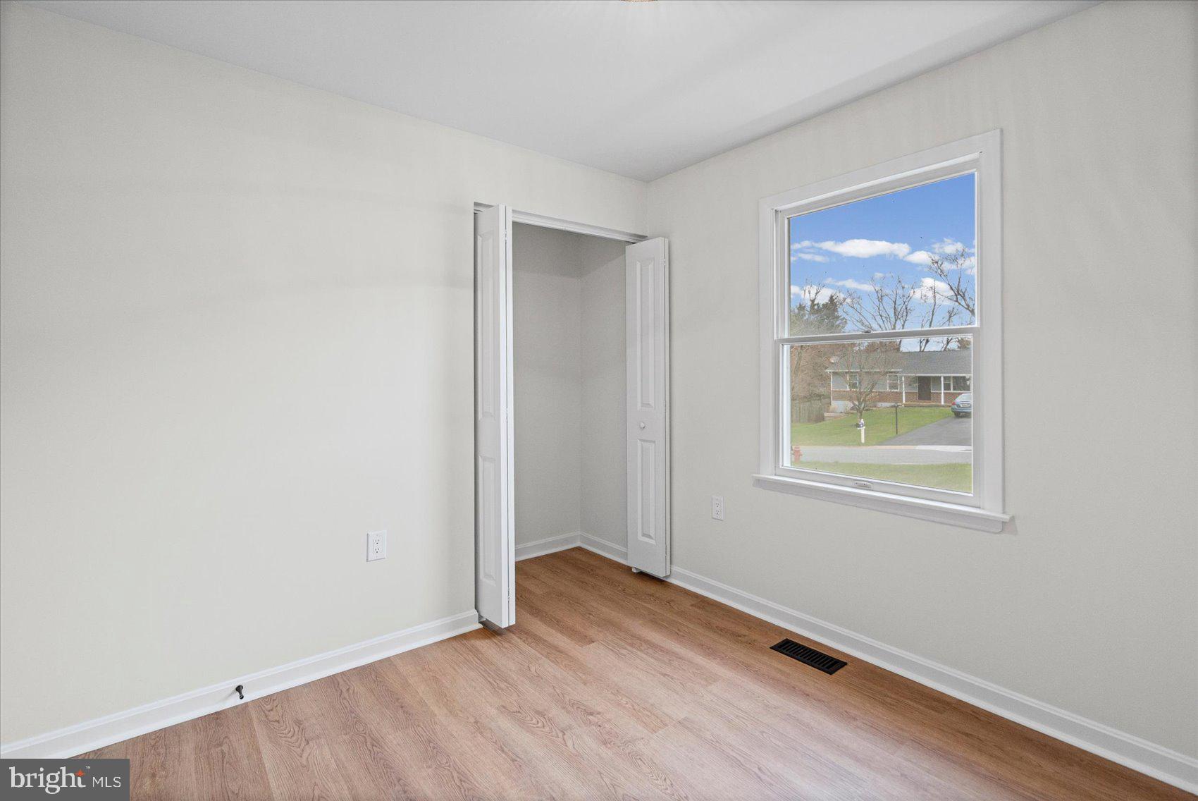 WHISPERING VALLEY - Residential