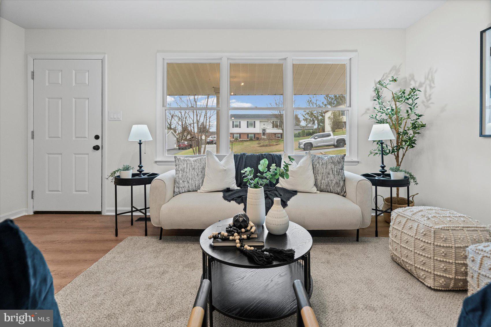 WHISPERING VALLEY - Residential