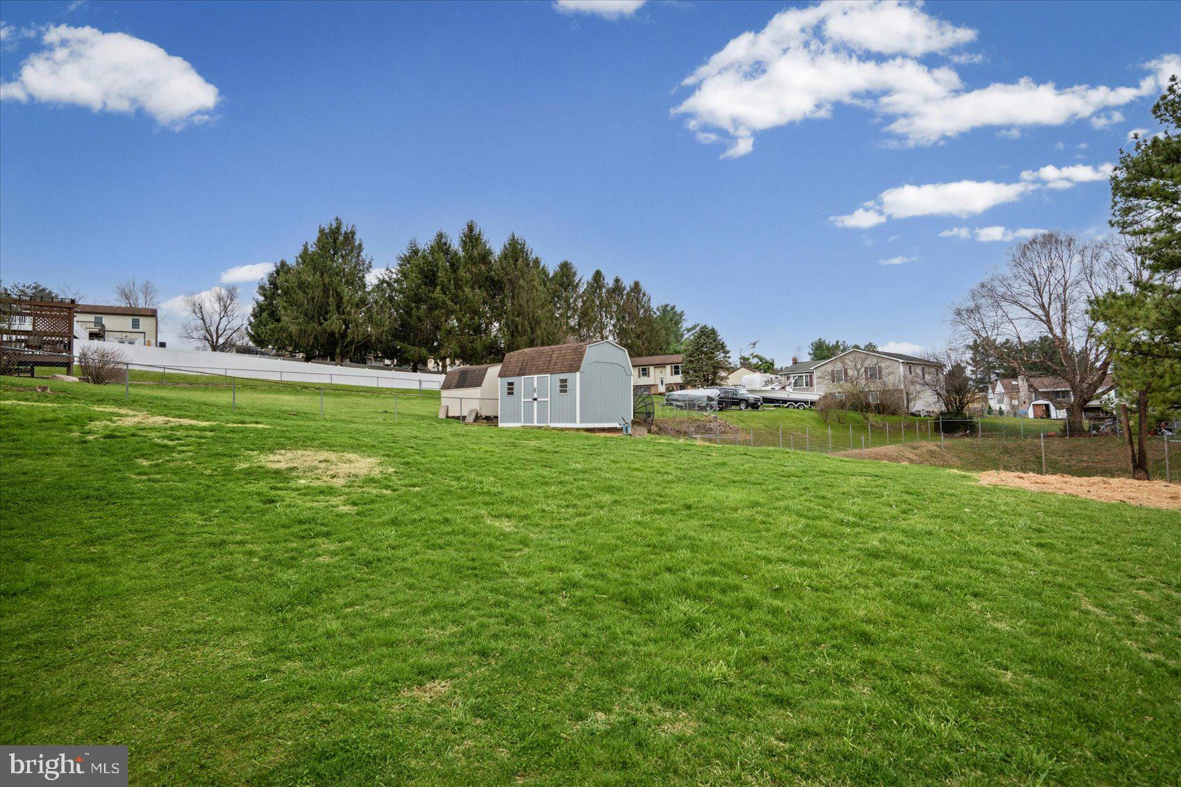 WHISPERING VALLEY - Residential