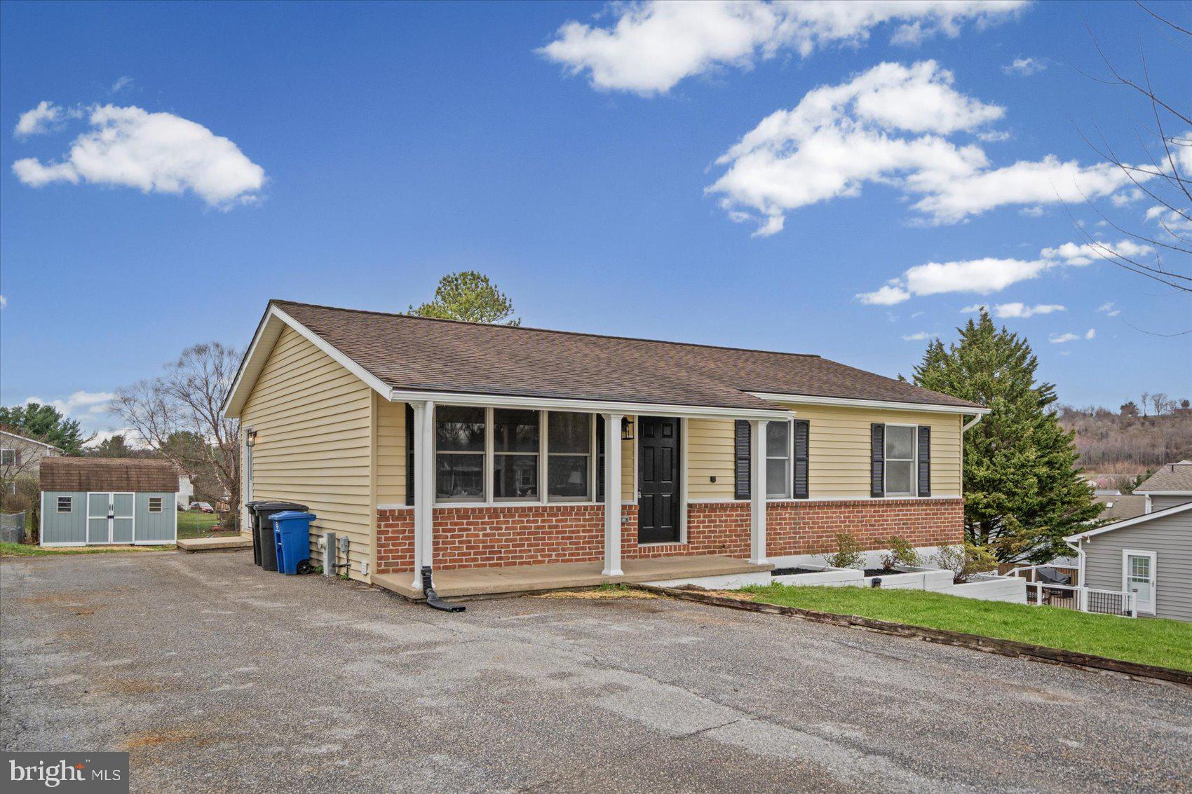 WHISPERING VALLEY - Residential