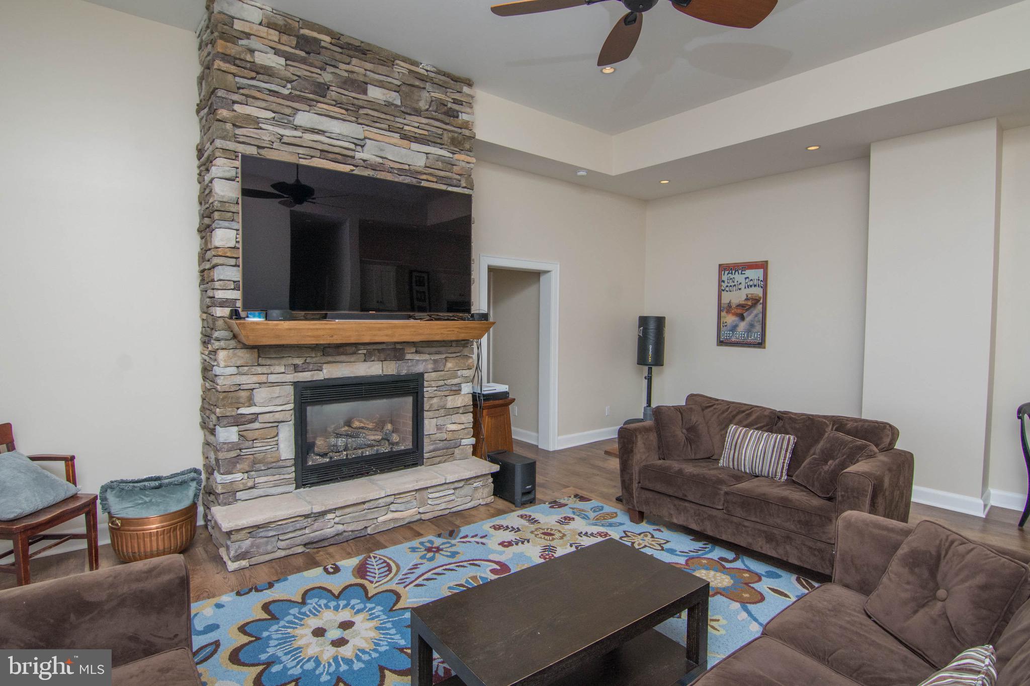 DEEP CREEK LAKE - Residential