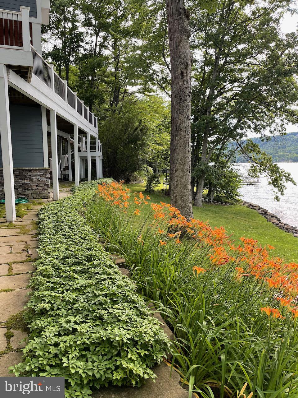 DEEP CREEK LAKE - Residential
