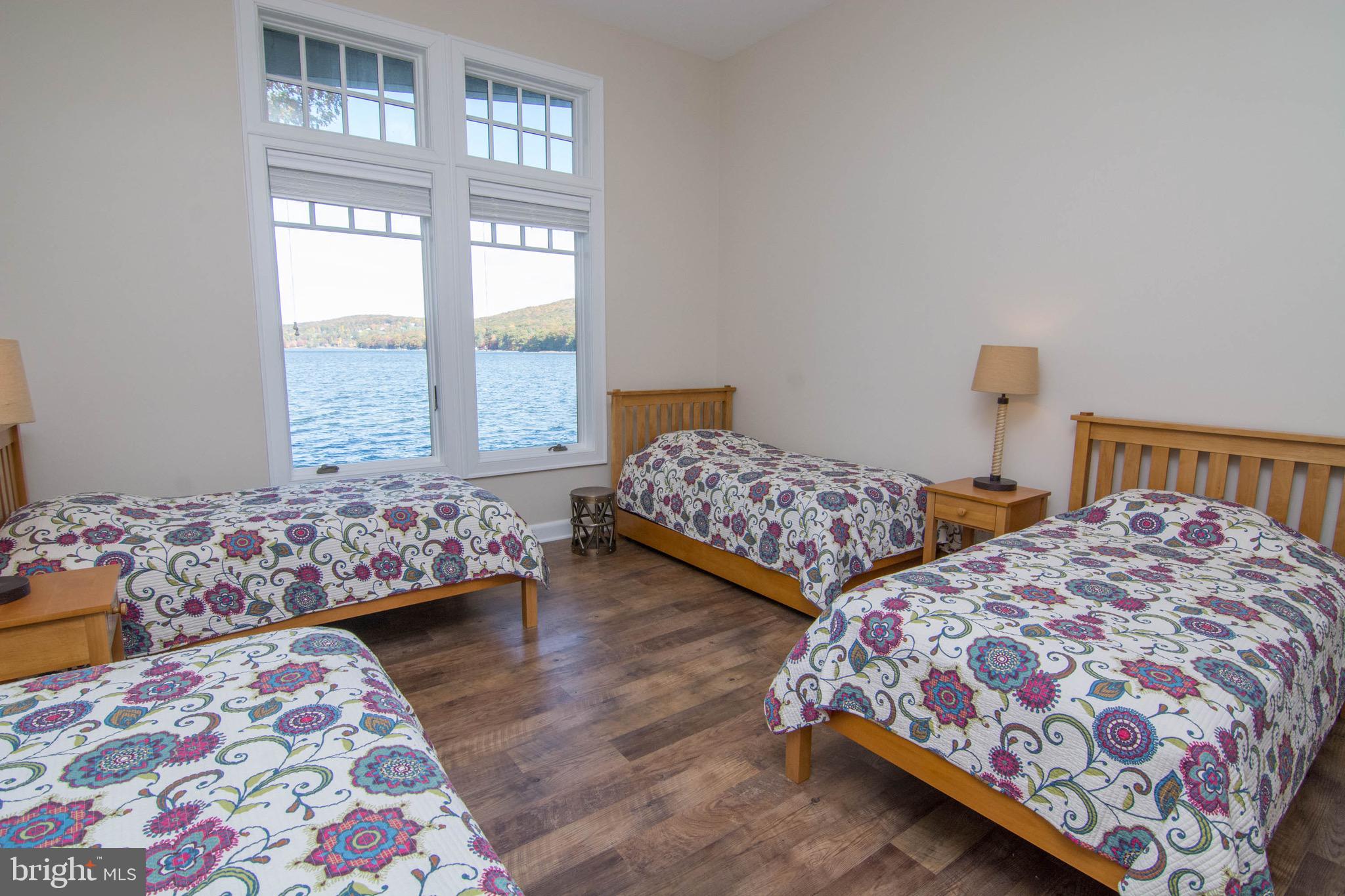 DEEP CREEK LAKE - Residential