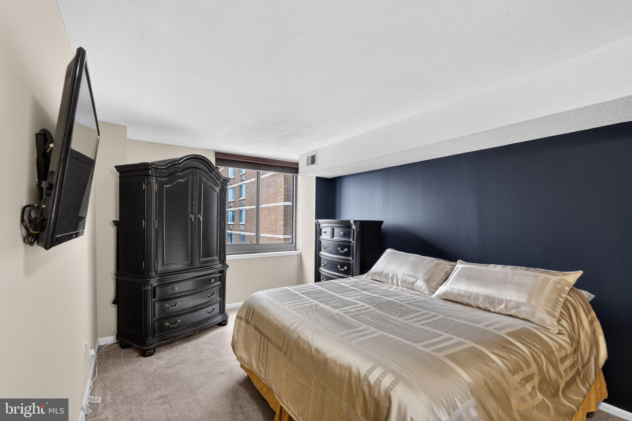 AVENUE OF THE ARTS - Residential