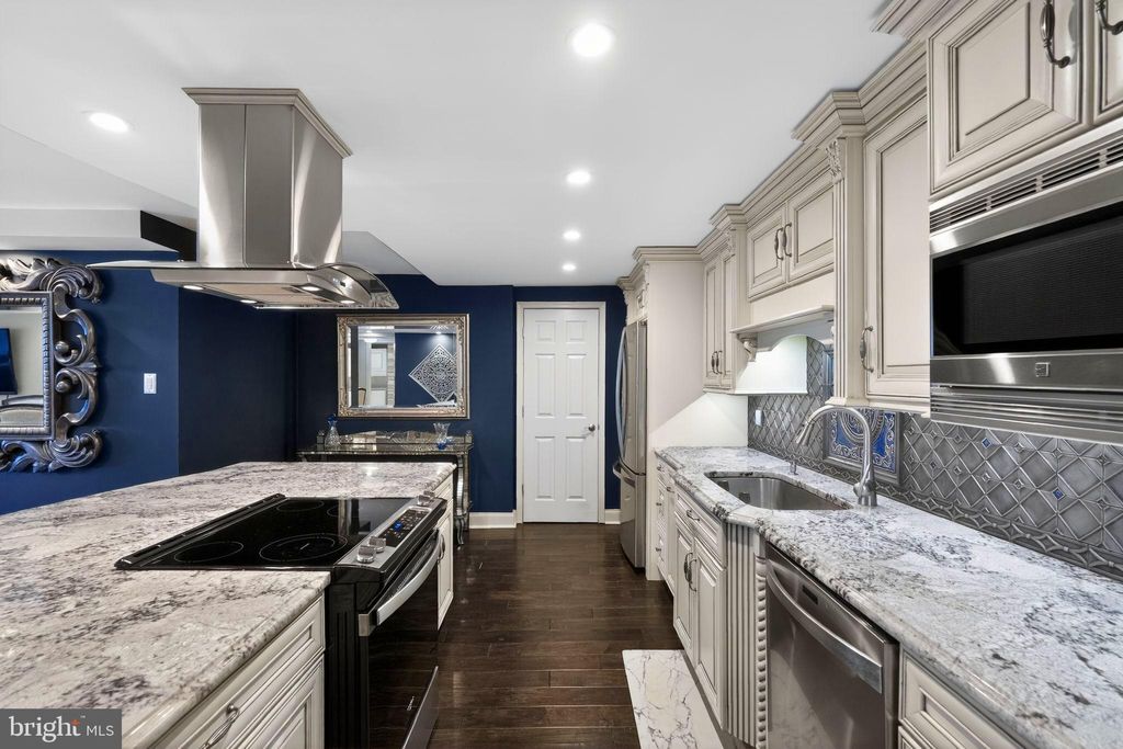 Photo of 1420 Locust Street #31I, PHILADELPHIA, PA 19102 (MLS # PAPH2587388)