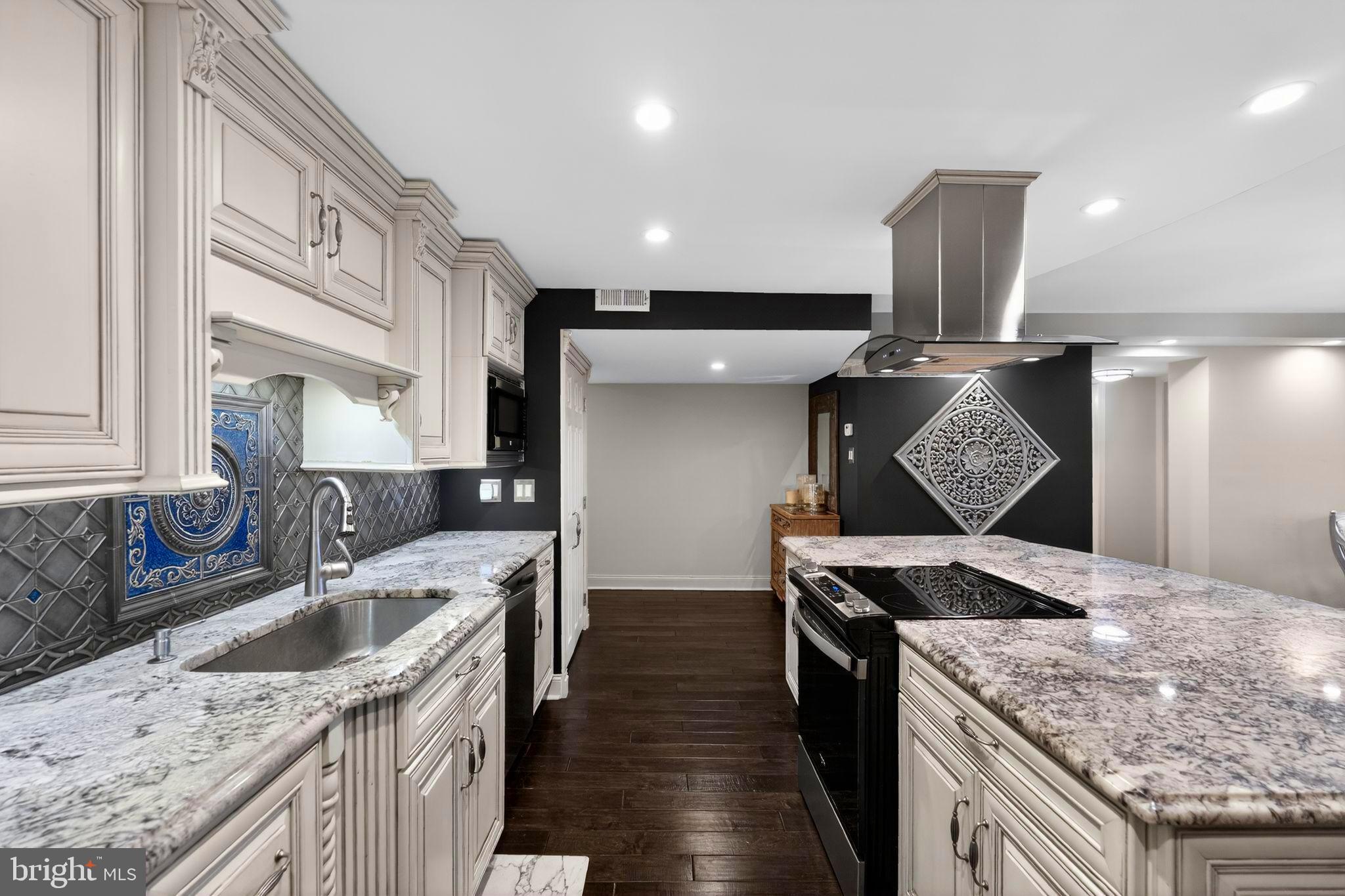 1420 LOCUST STREET 31I