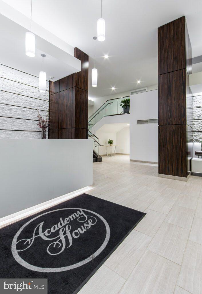 AVENUE OF THE ARTS - Residential