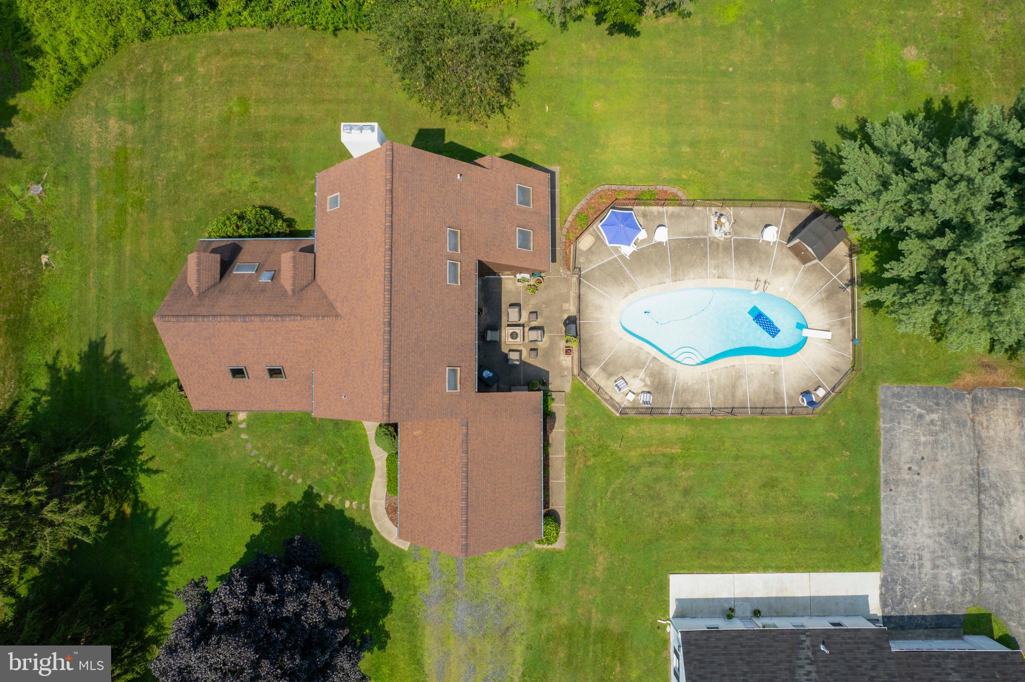 JOHNSON COMMONS - Residential Income