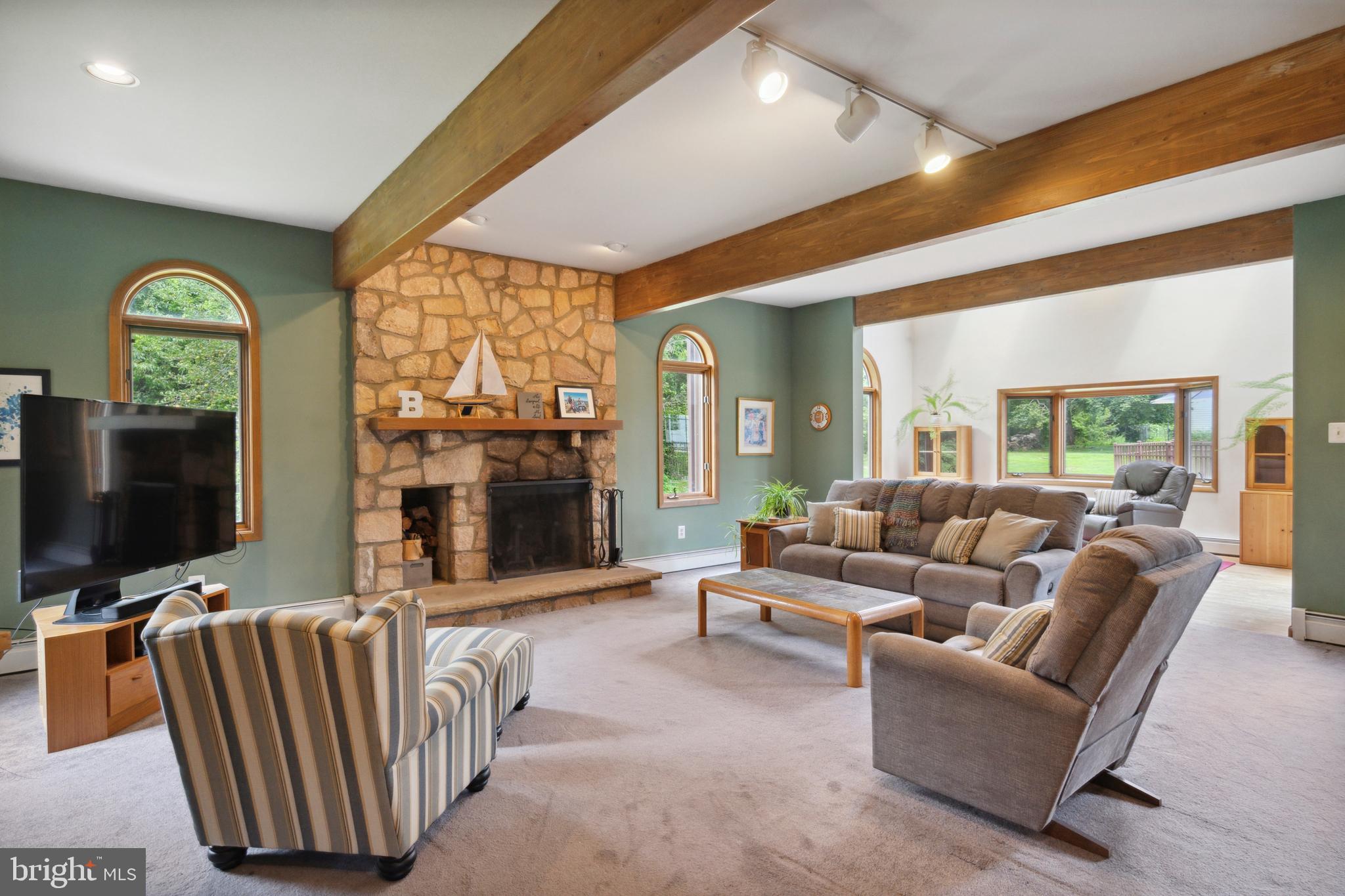 JOHNSON COMMONS - Residential Income