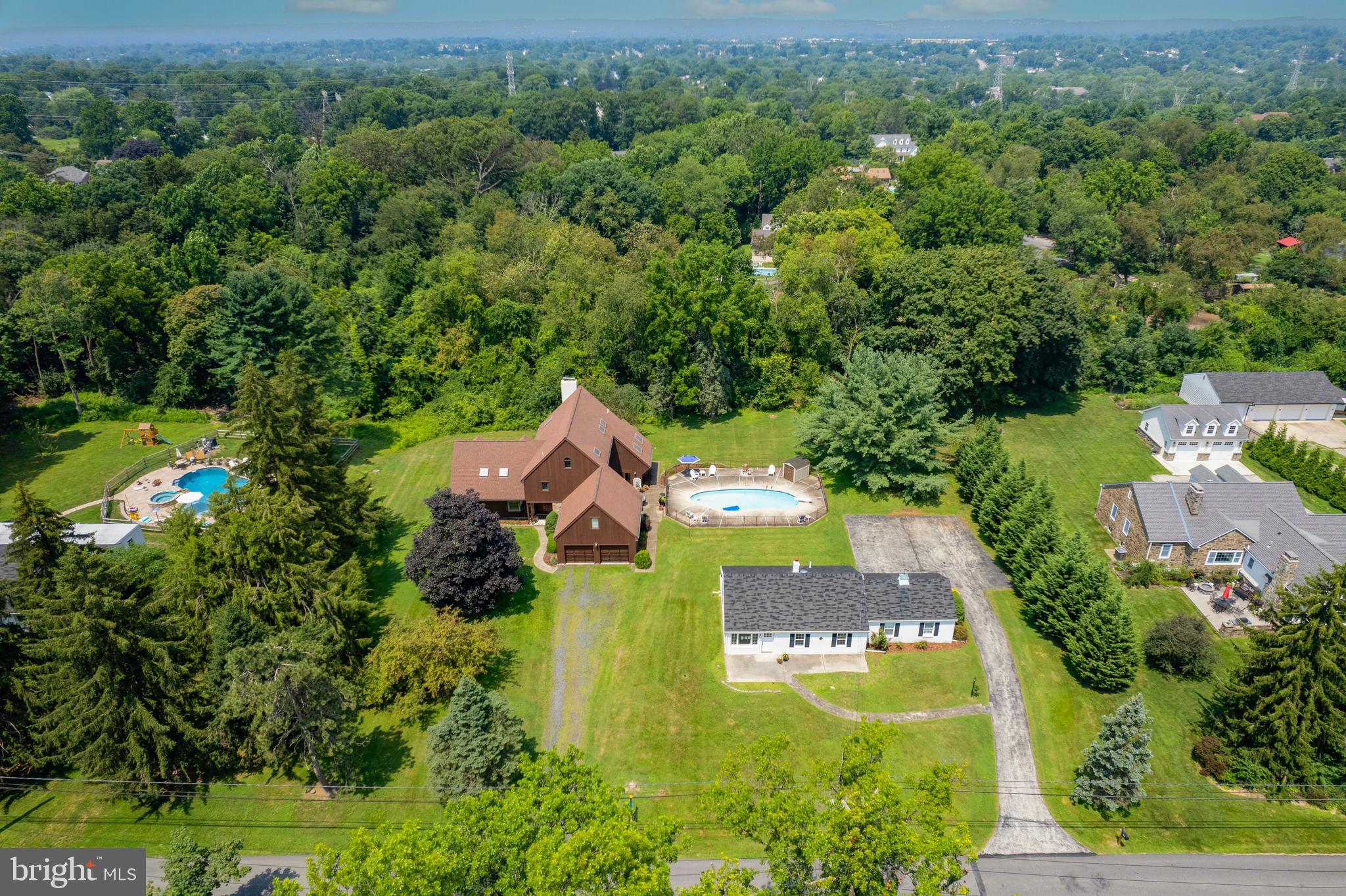 JOHNSON COMMONS - Residential Income