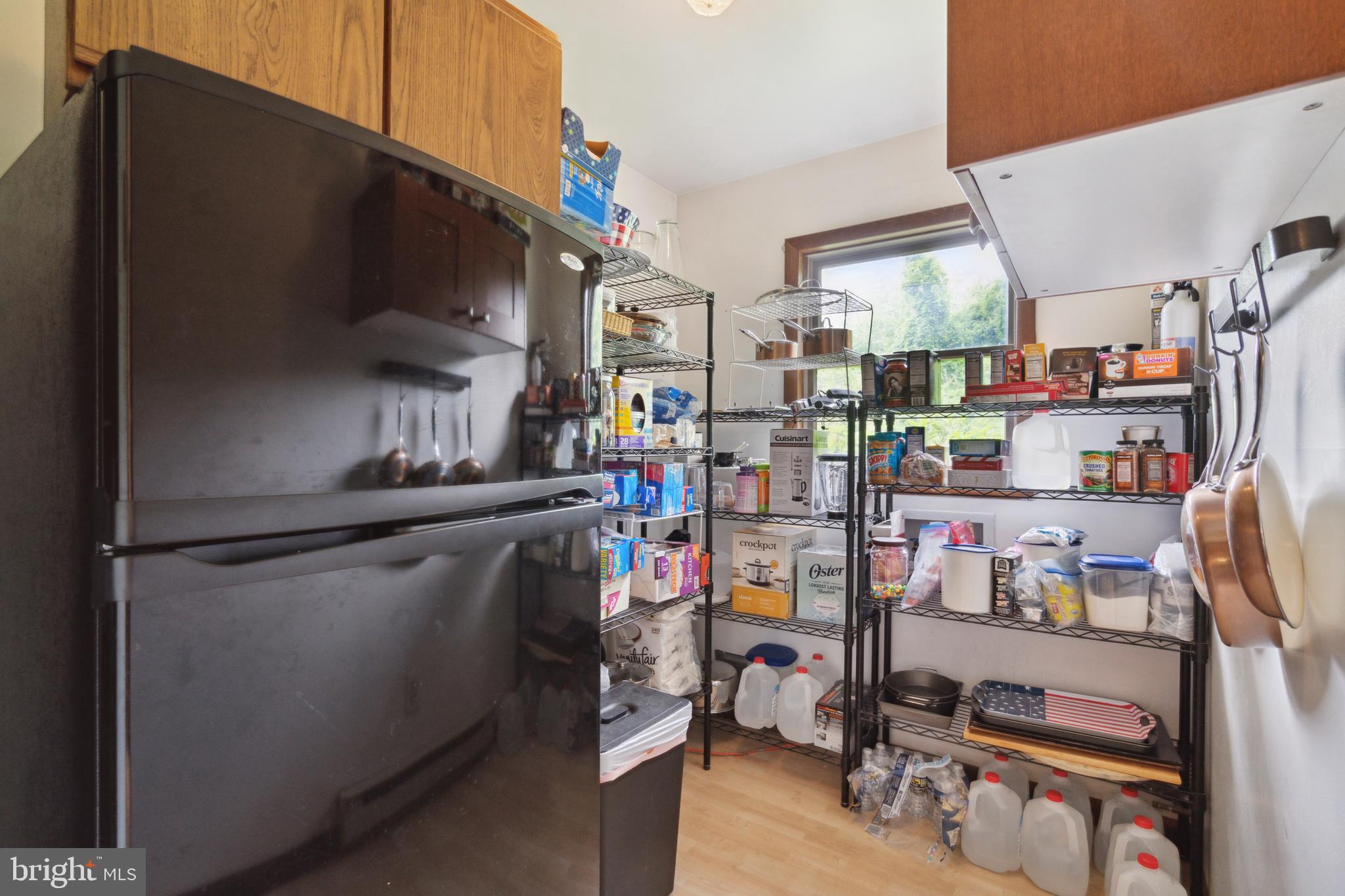 JOHNSON COMMONS - Residential Income