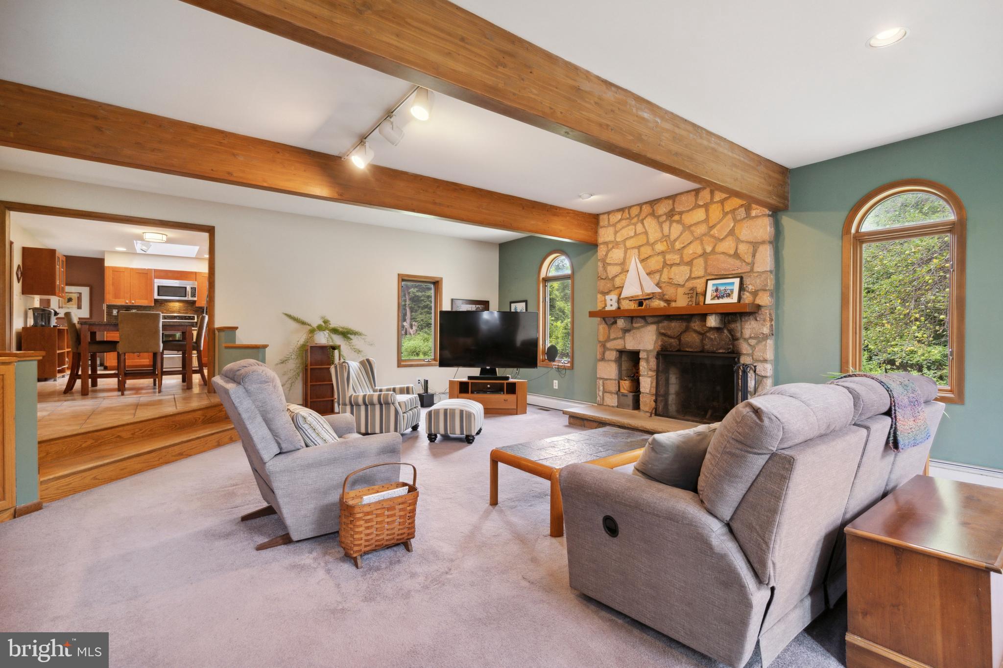 JOHNSON COMMONS - Residential Income