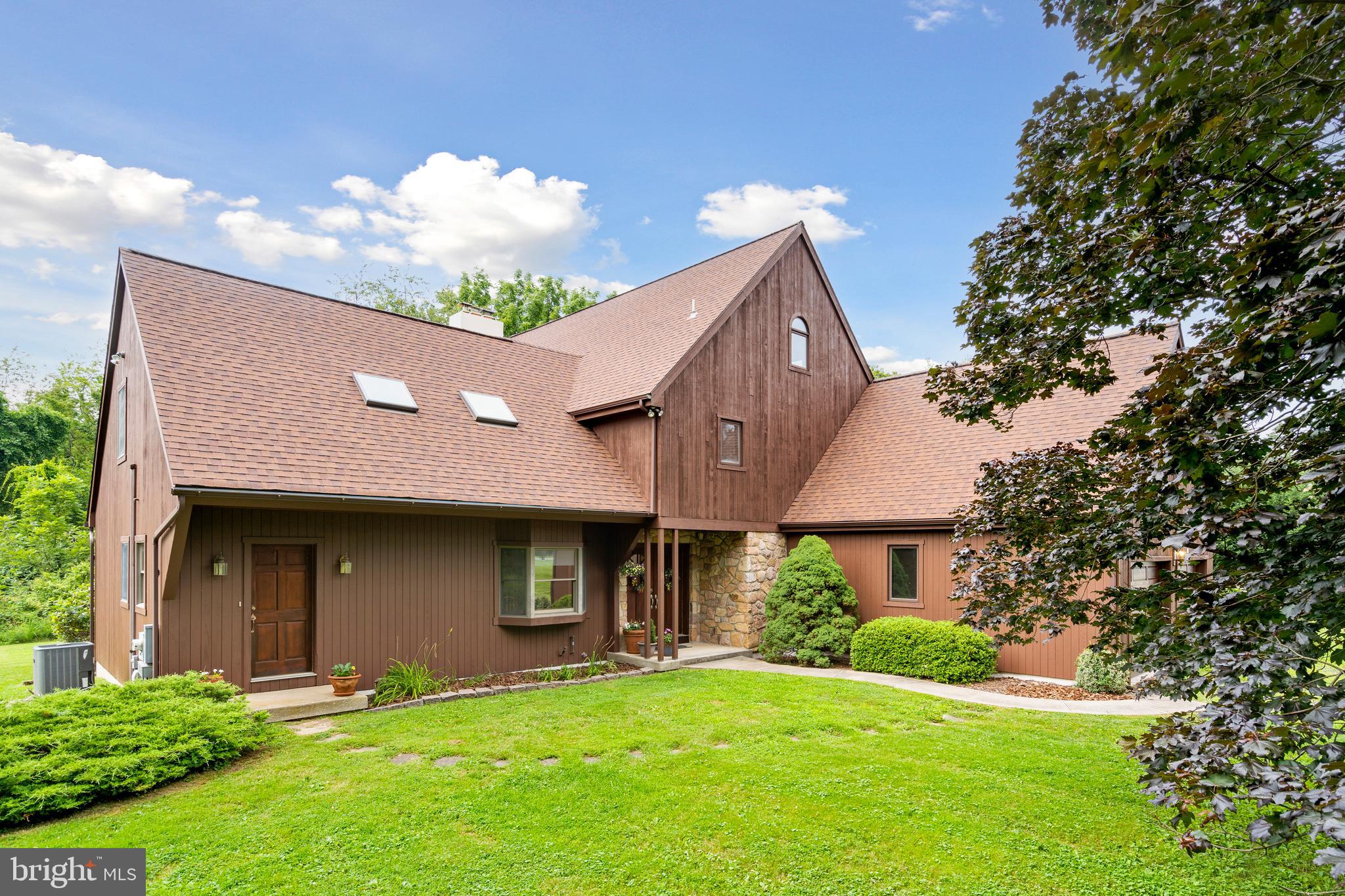 JOHNSON COMMONS - Residential Income