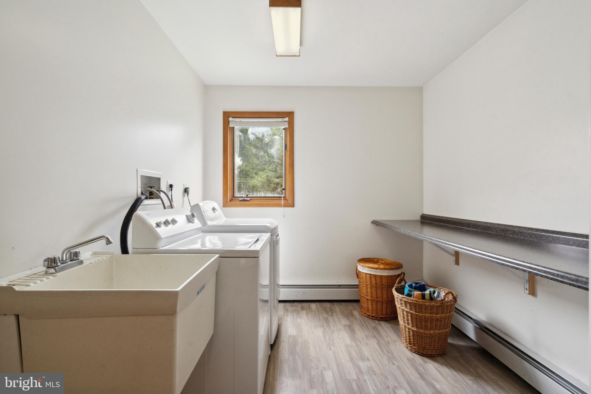 JOHNSON COMMONS - Residential Income