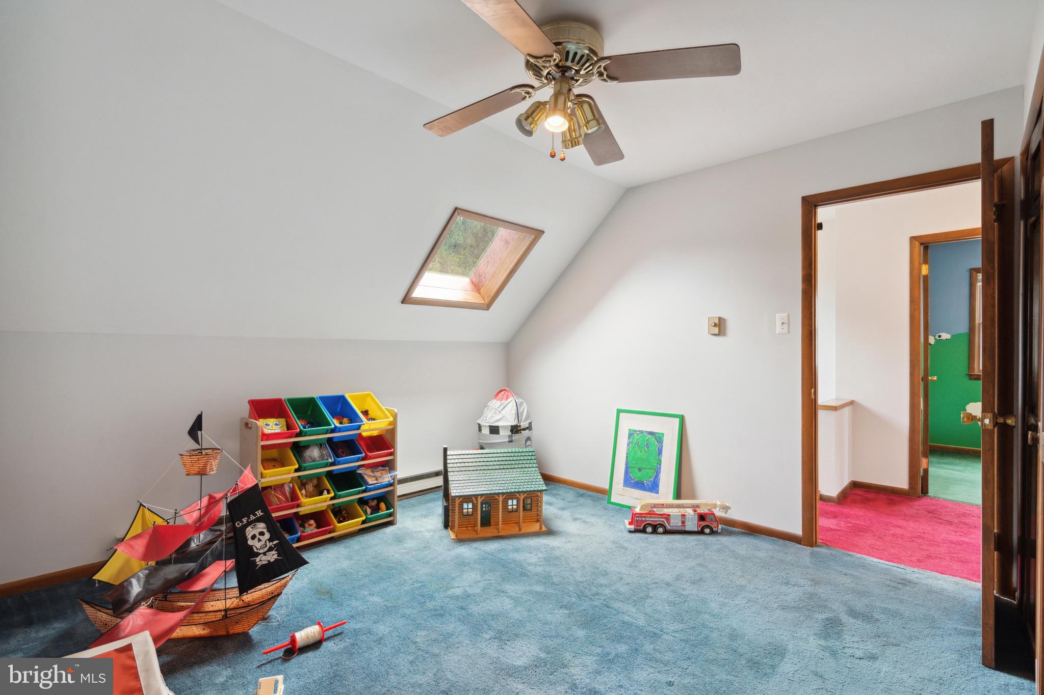 JOHNSON COMMONS - Residential Income