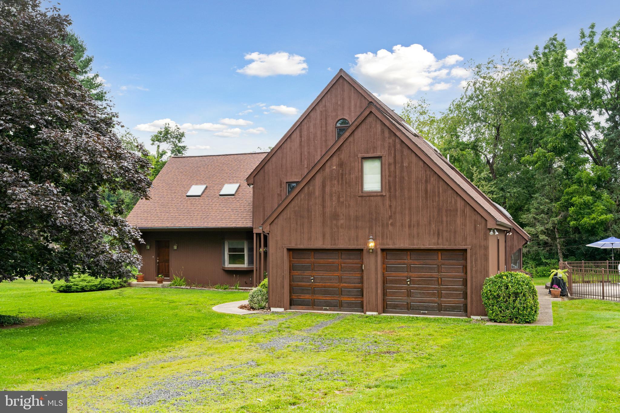 JOHNSON COMMONS - Residential Income