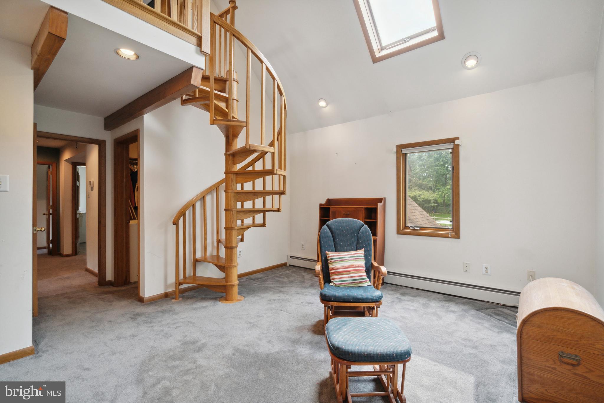 JOHNSON COMMONS - Residential Income