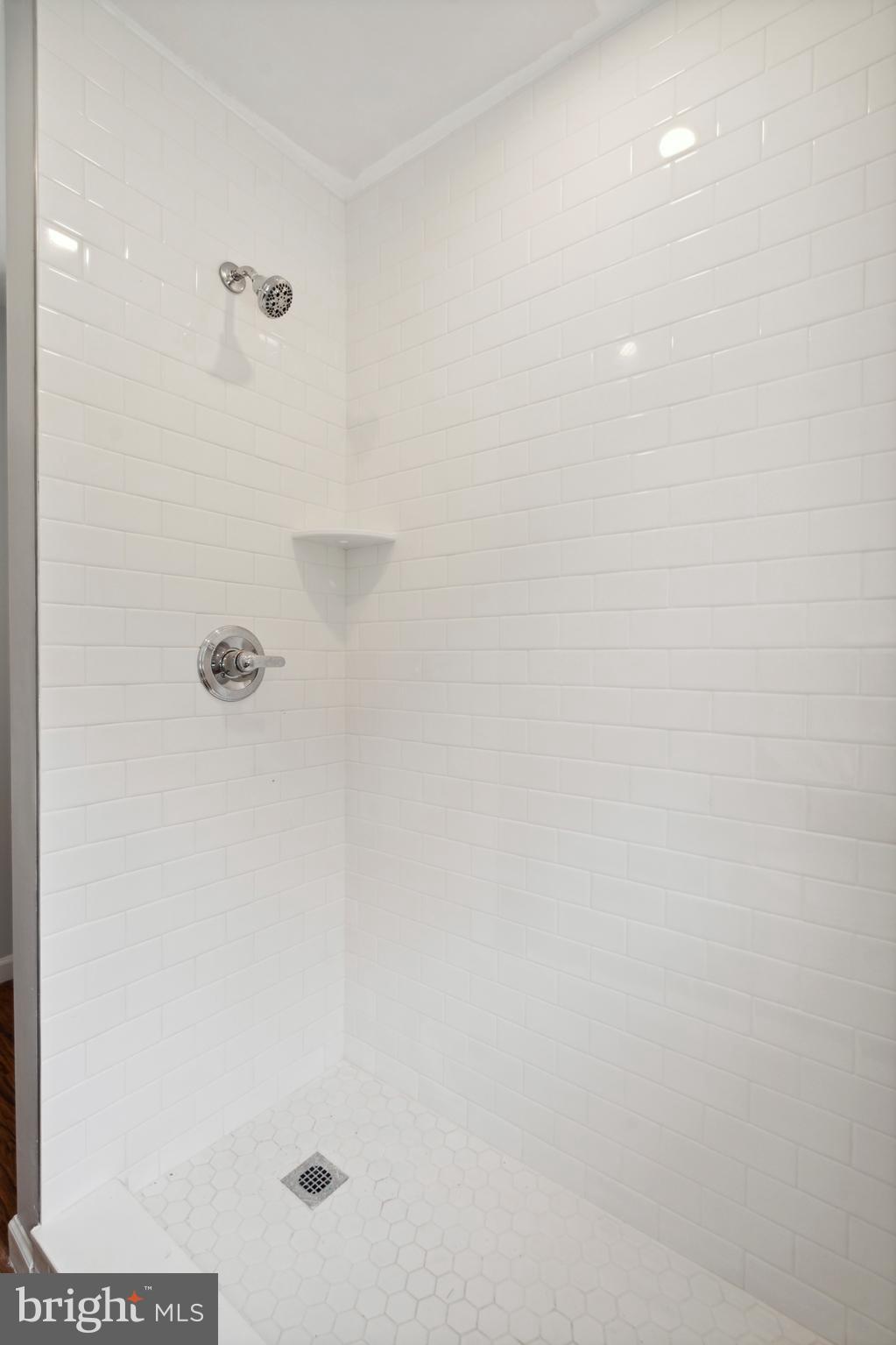 JOHNSON COMMONS - Residential Income