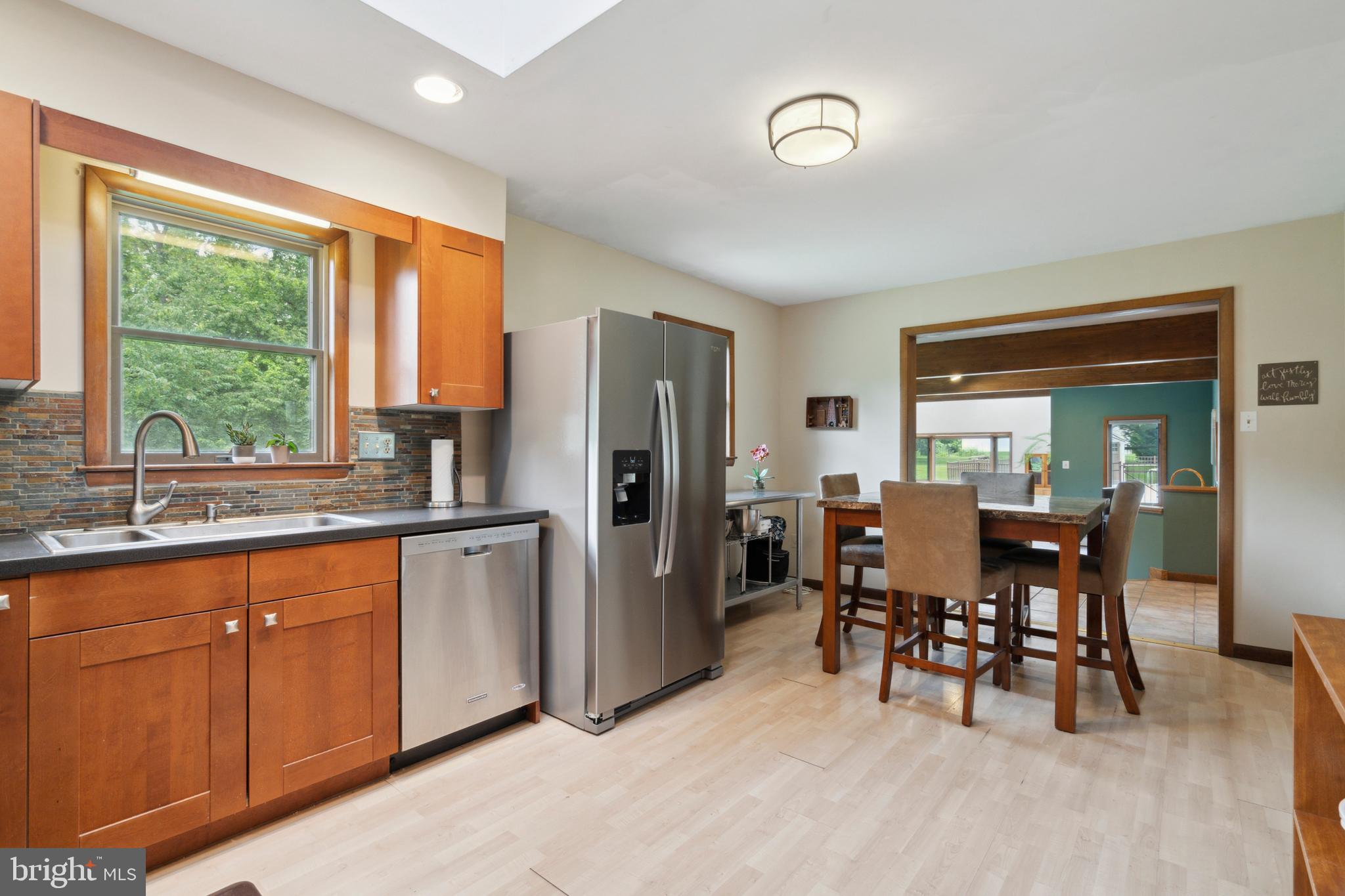 JOHNSON COMMONS - Residential Income