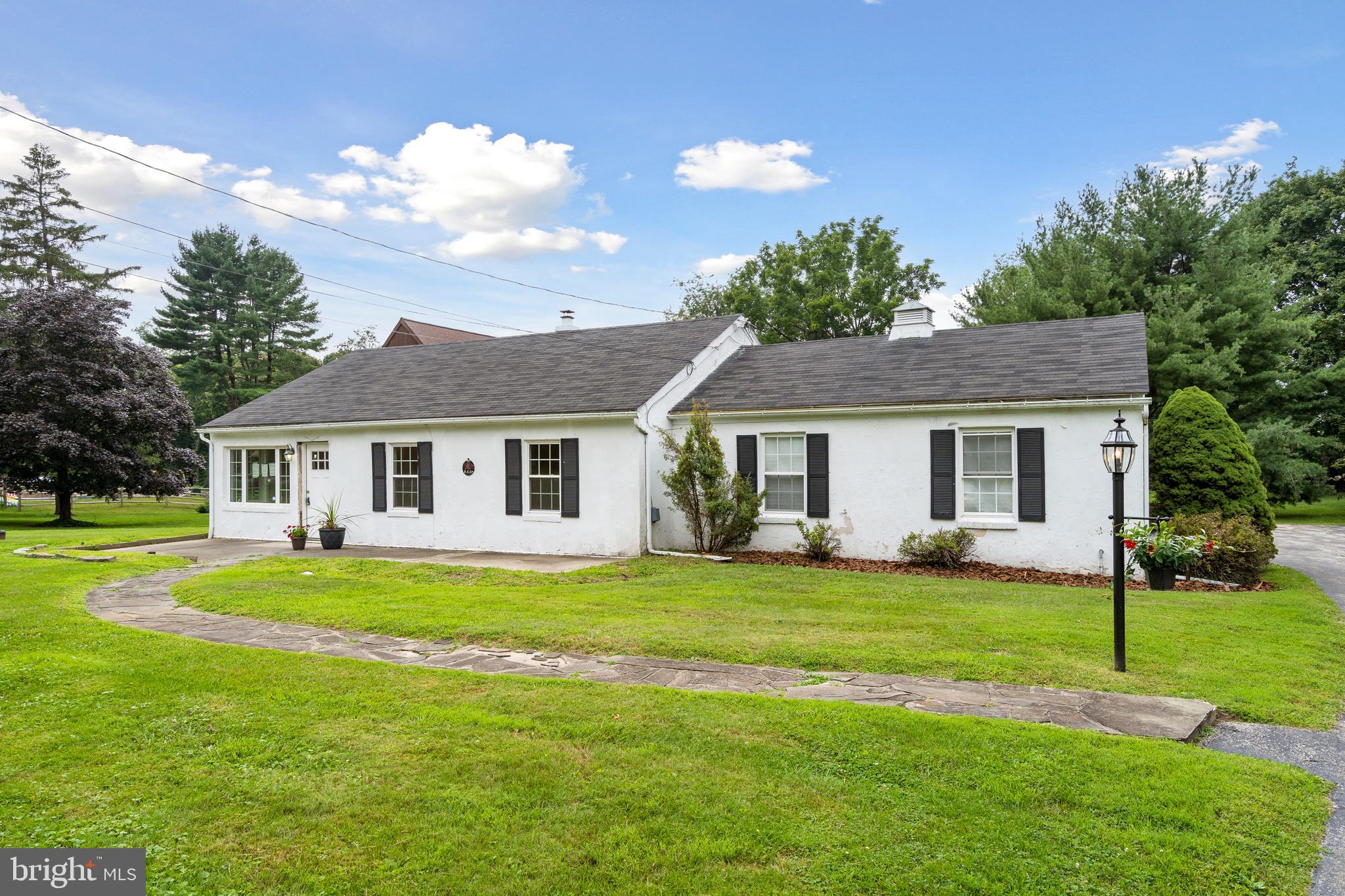 JOHNSON COMMONS - Residential Income