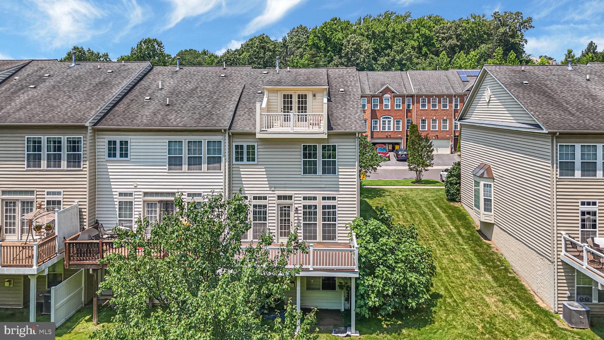 1573 RUTLAND WAY