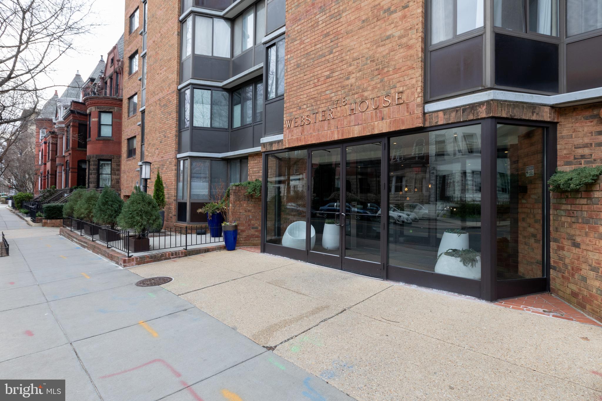 1718 P STREET NW 611