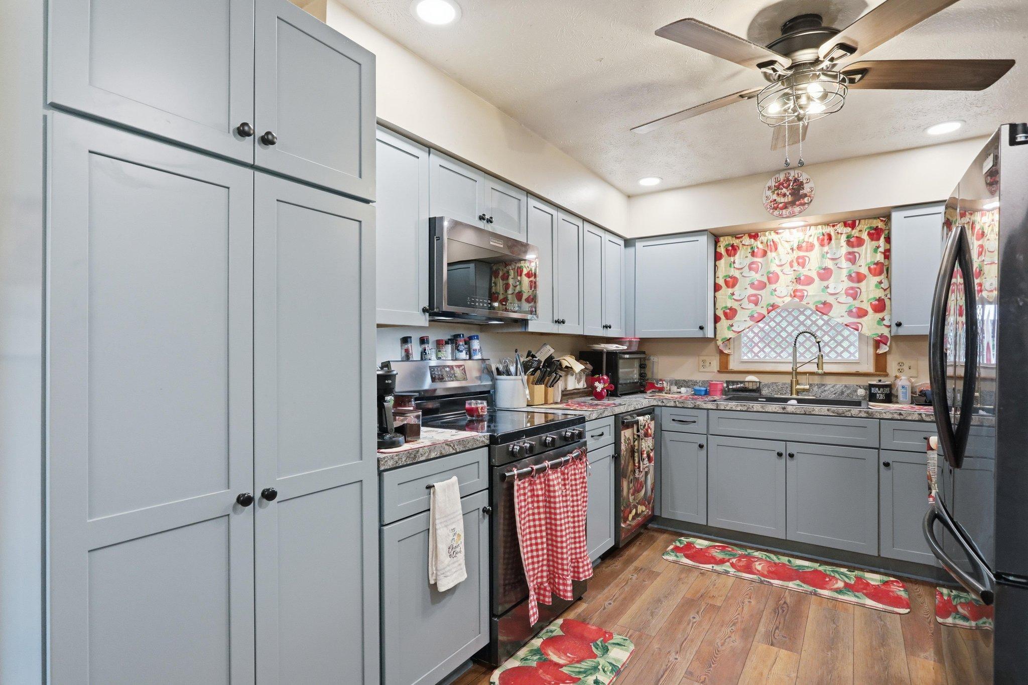 410 SAUMSVILLE ROAD