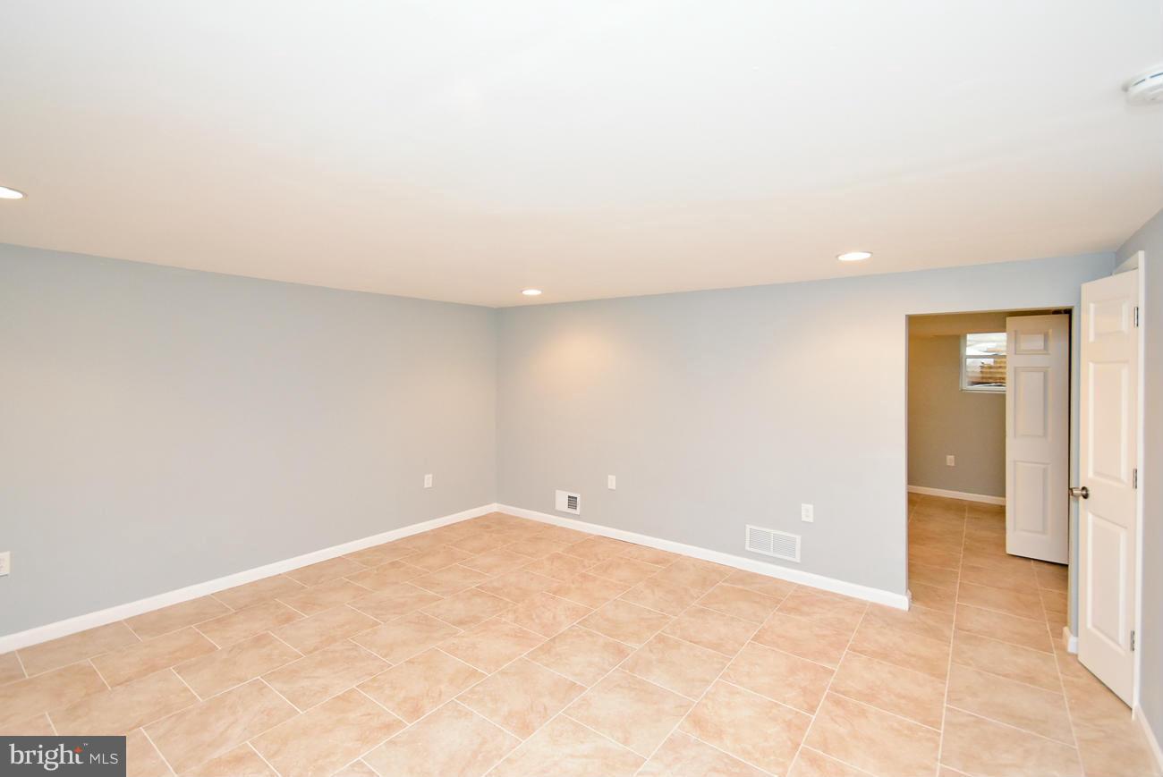 CHESTNUT WOODS - Residential