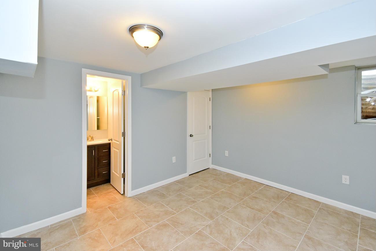 CHESTNUT WOODS - Residential