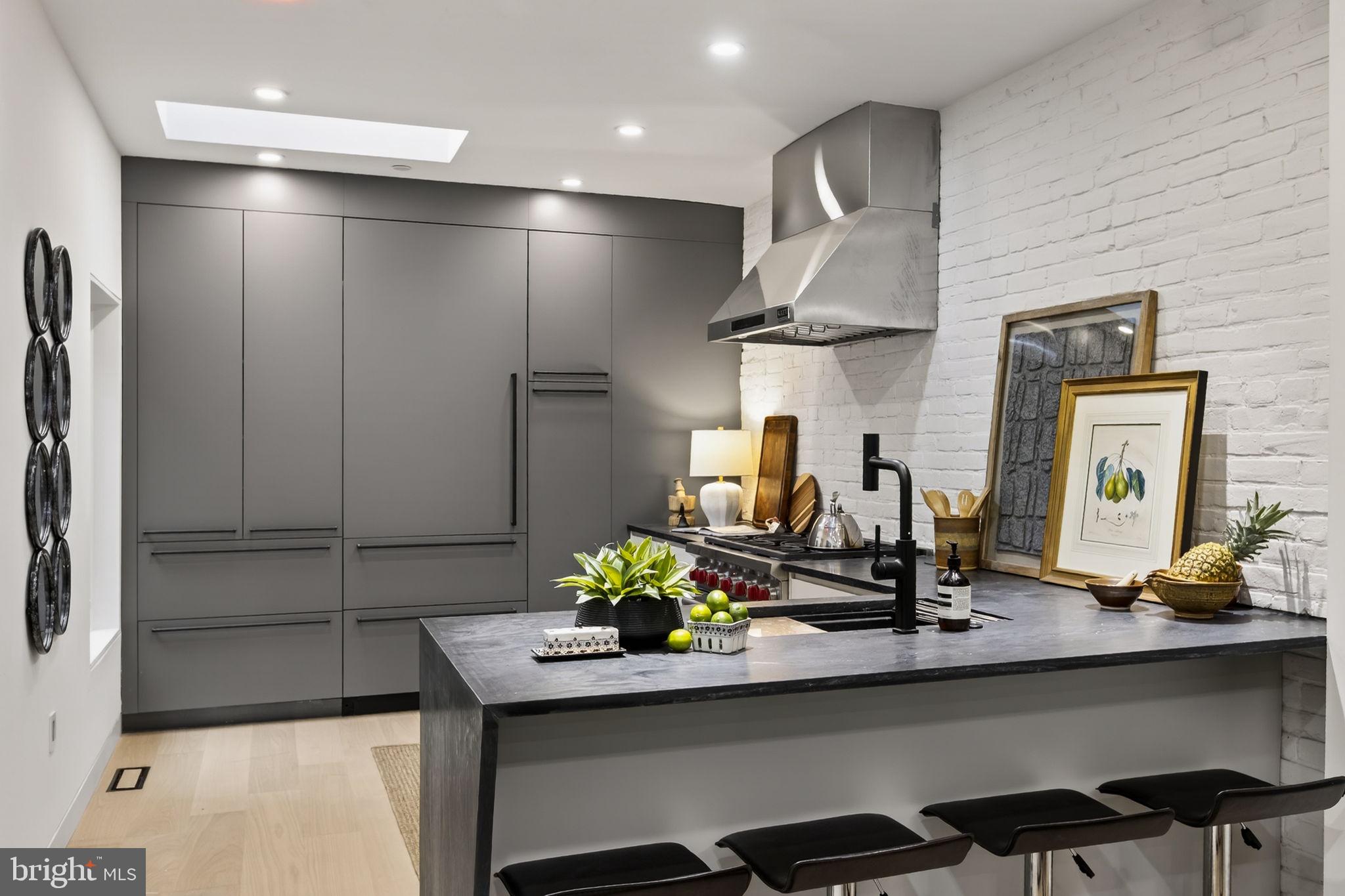 RITTENHOUSE SQUARE - Residential