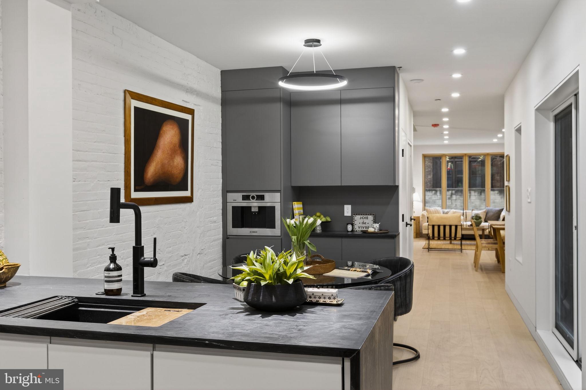 RITTENHOUSE SQUARE - Residential