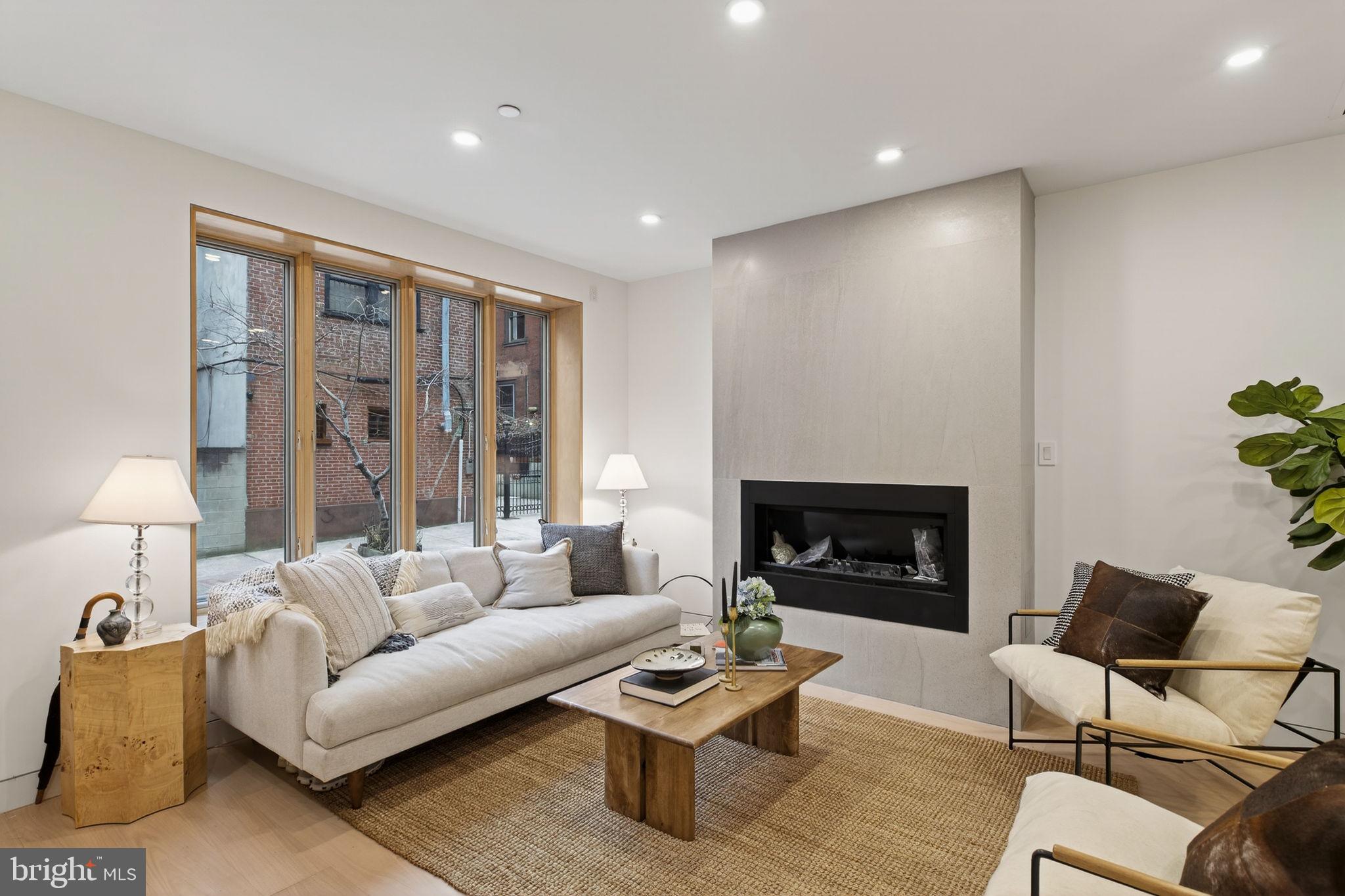 RITTENHOUSE SQUARE - Residential