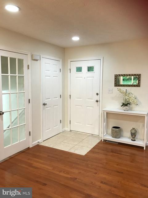 LARGO WOODS - Residential