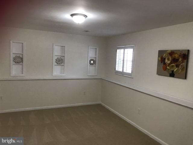 LARGO WOODS - Residential