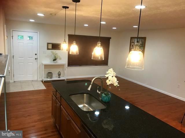 LARGO WOODS - Residential