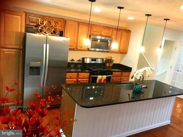 LARGO WOODS - Residential