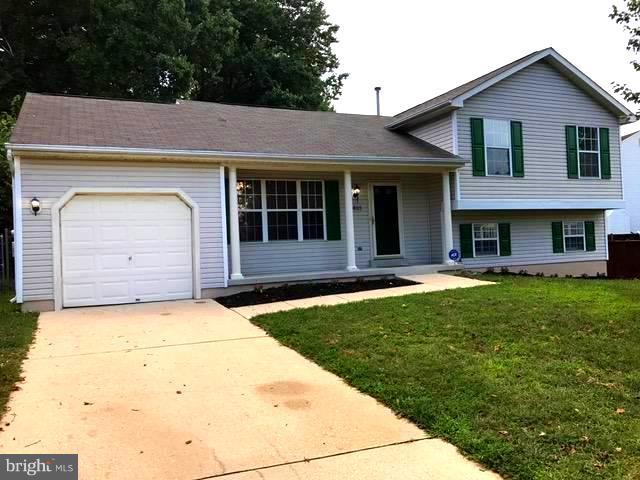 LARGO WOODS - Residential