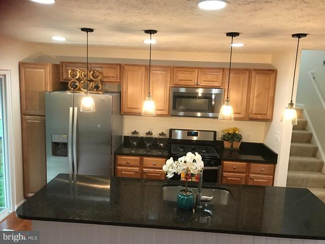 LARGO WOODS - Residential