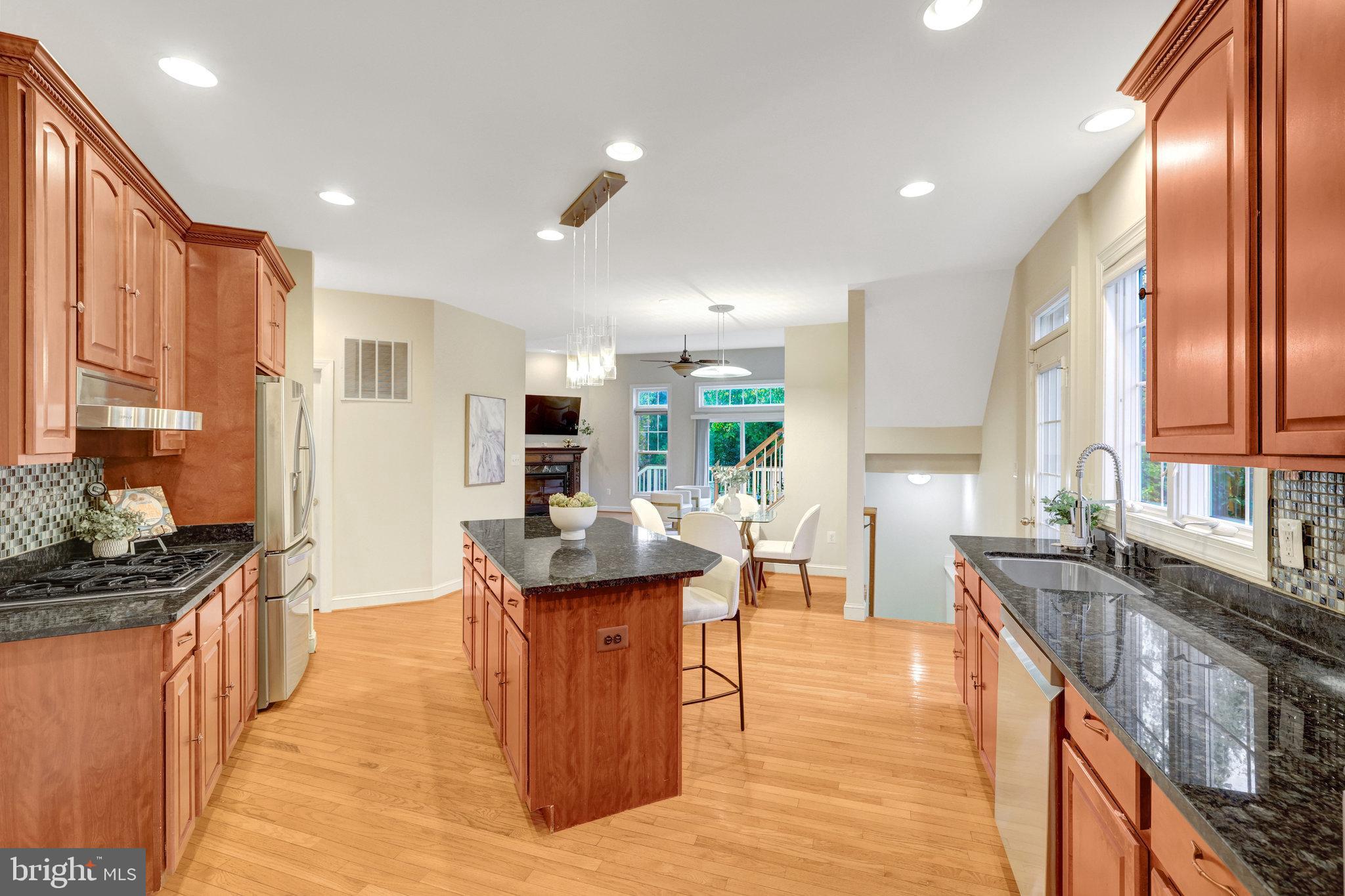 WEST MC LEAN - Residential