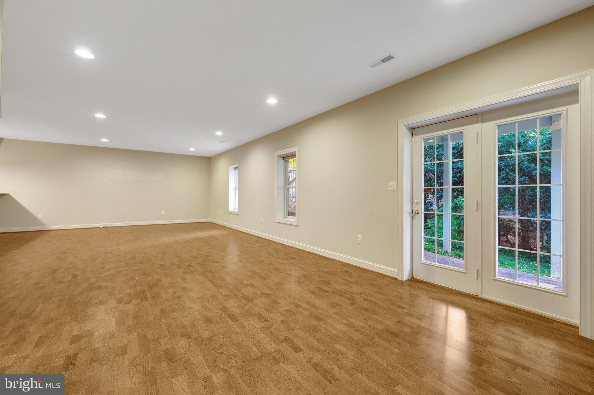 WEST MC LEAN - Residential