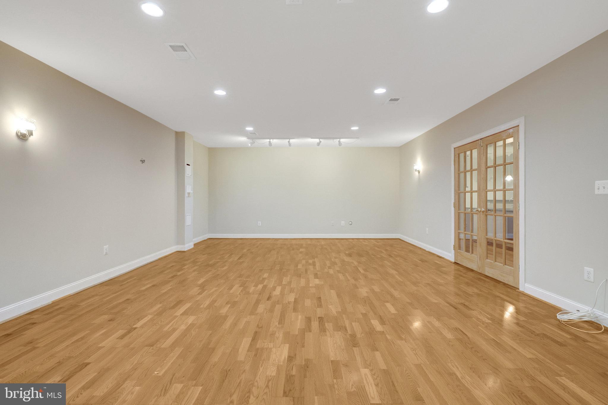 WEST MC LEAN - Residential