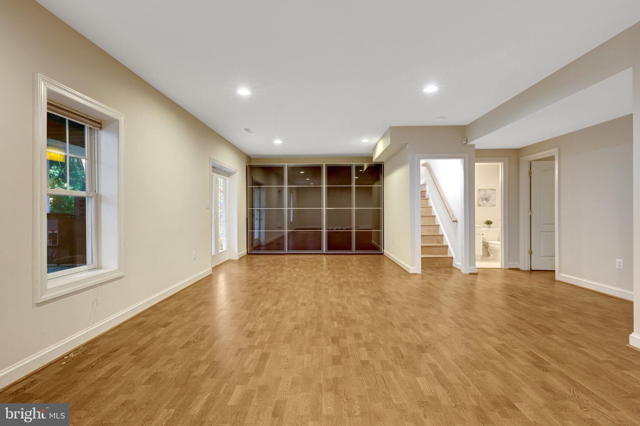 WEST MC LEAN - Residential