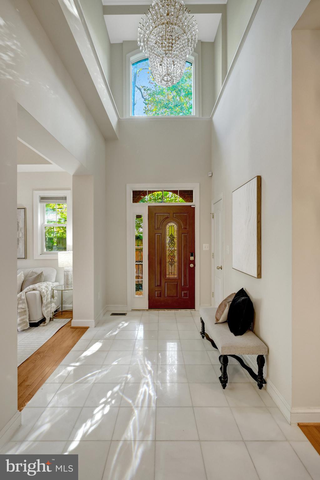 WEST MC LEAN - Residential