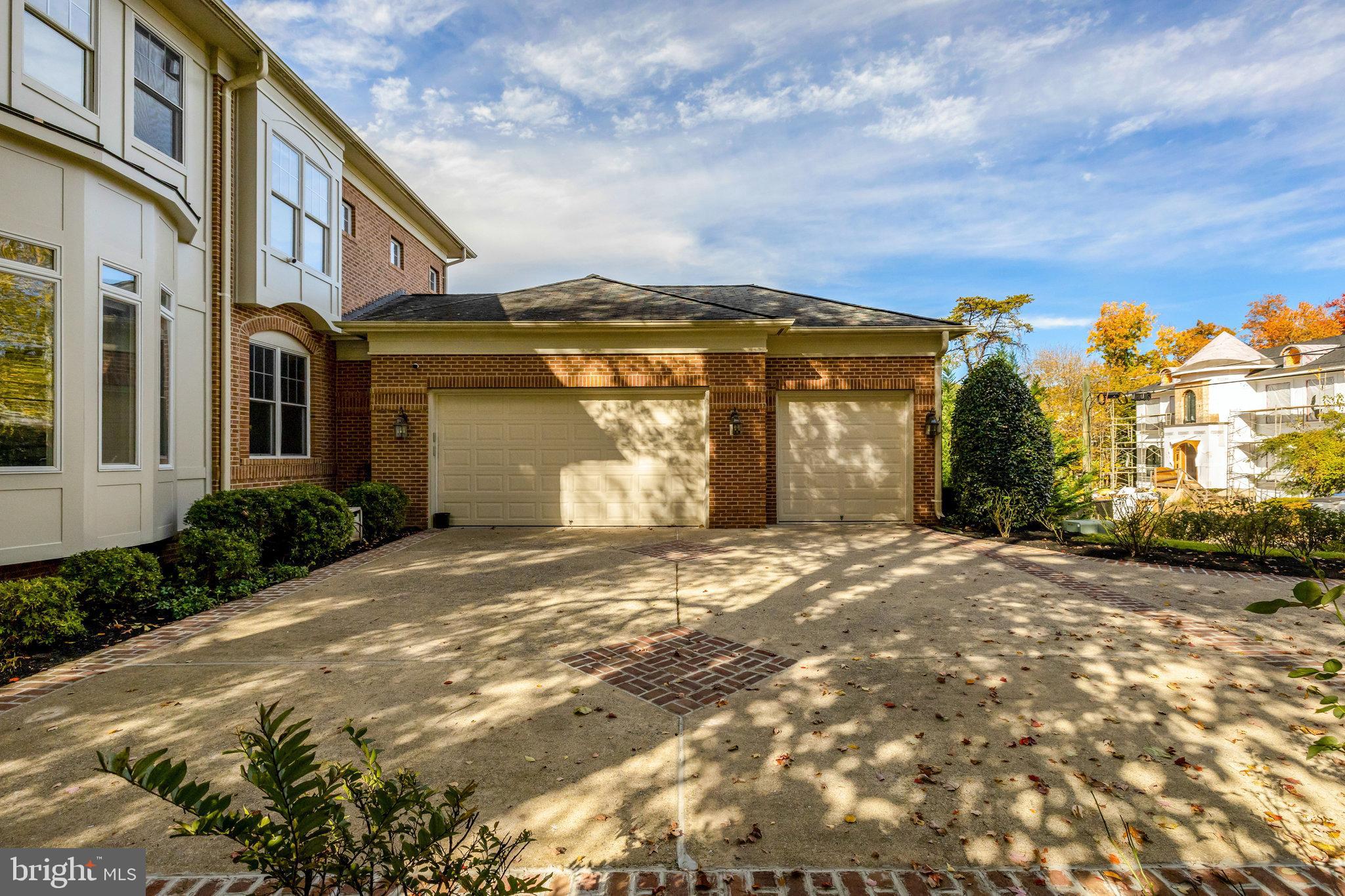 6941 PINE CREST AVENUE