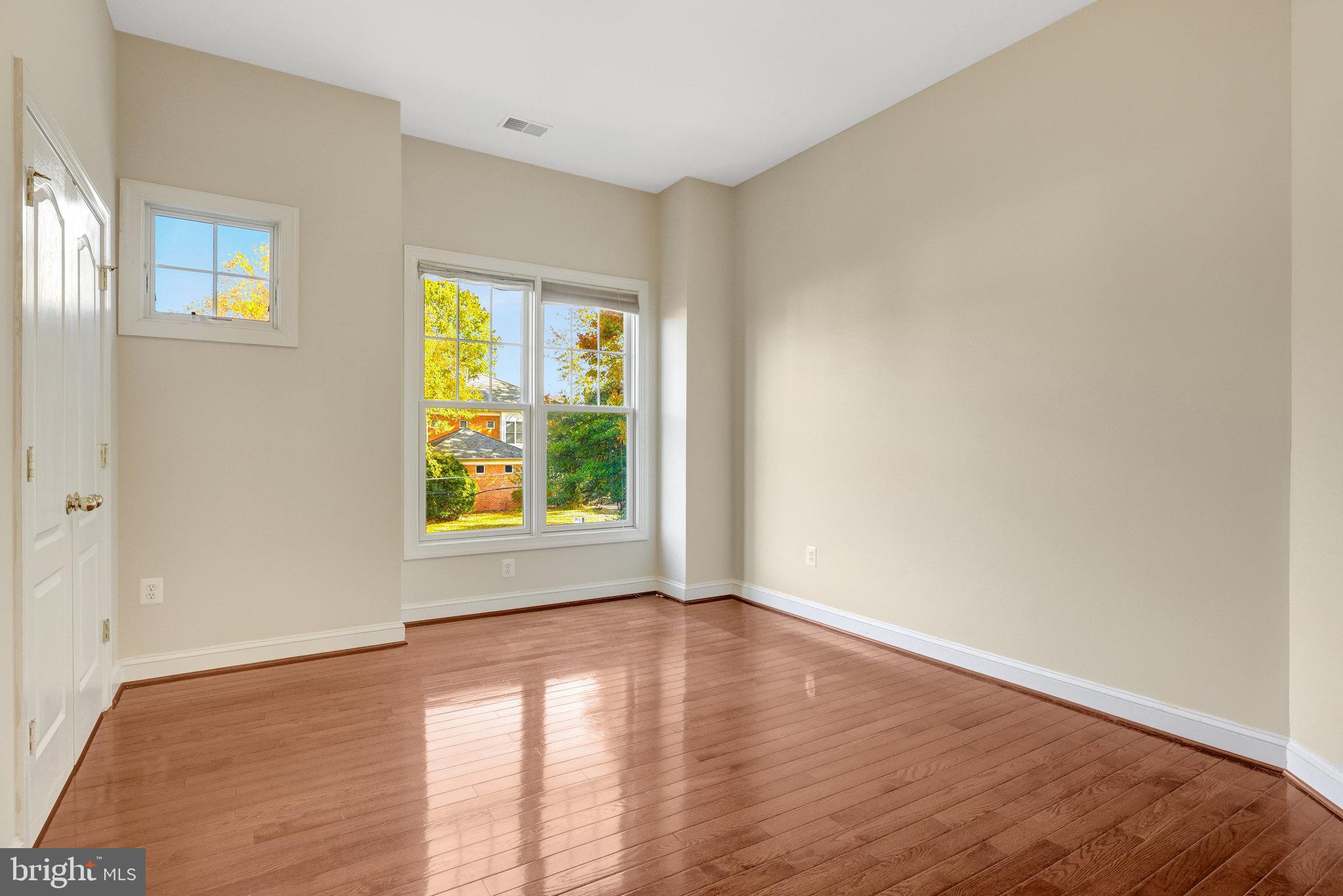 WEST MC LEAN - Residential