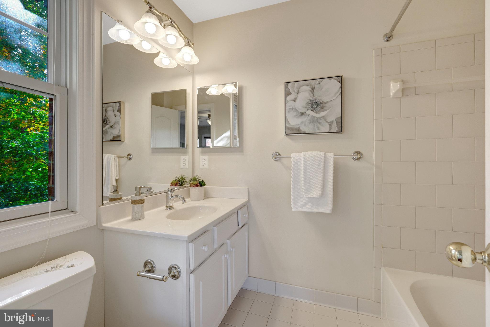 WEST MC LEAN - Residential