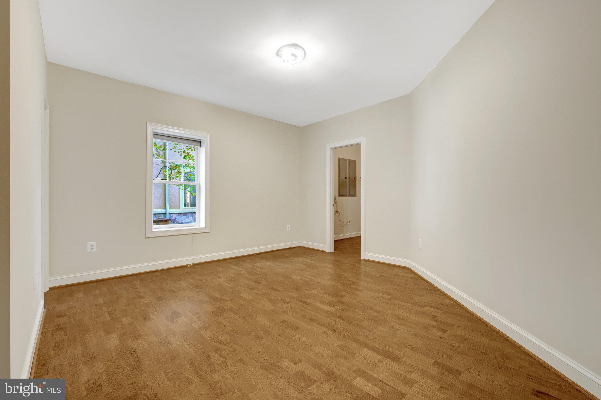 WEST MC LEAN - Residential