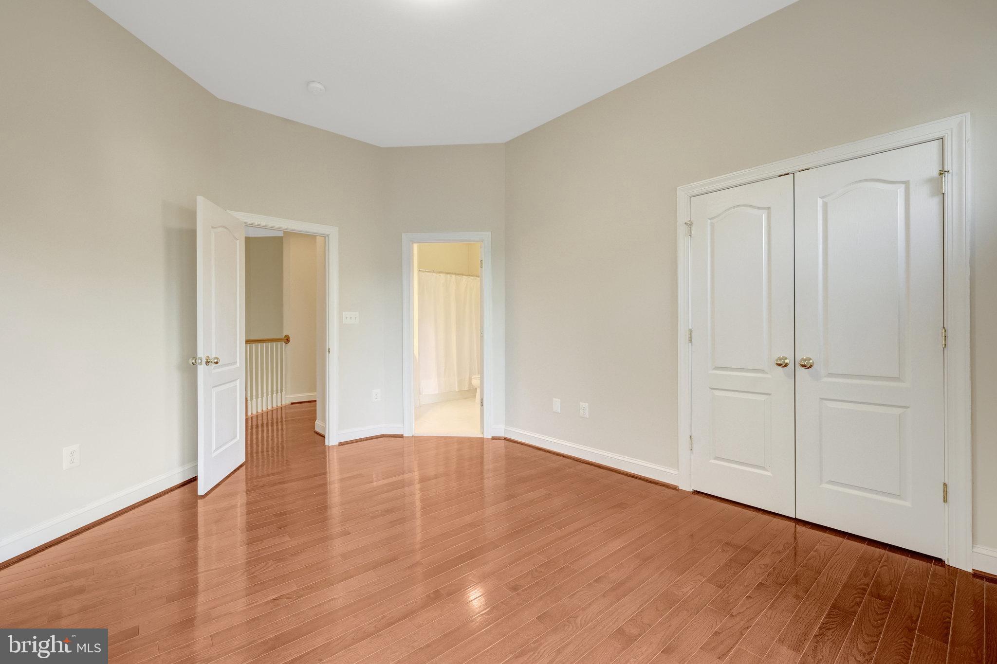 WEST MC LEAN - Residential